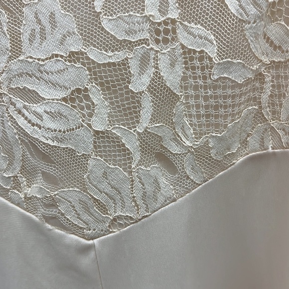 Vintage Vanity Fair Lace Trimmed Slip Dress In Cream 38 L - Picture 7 of 9